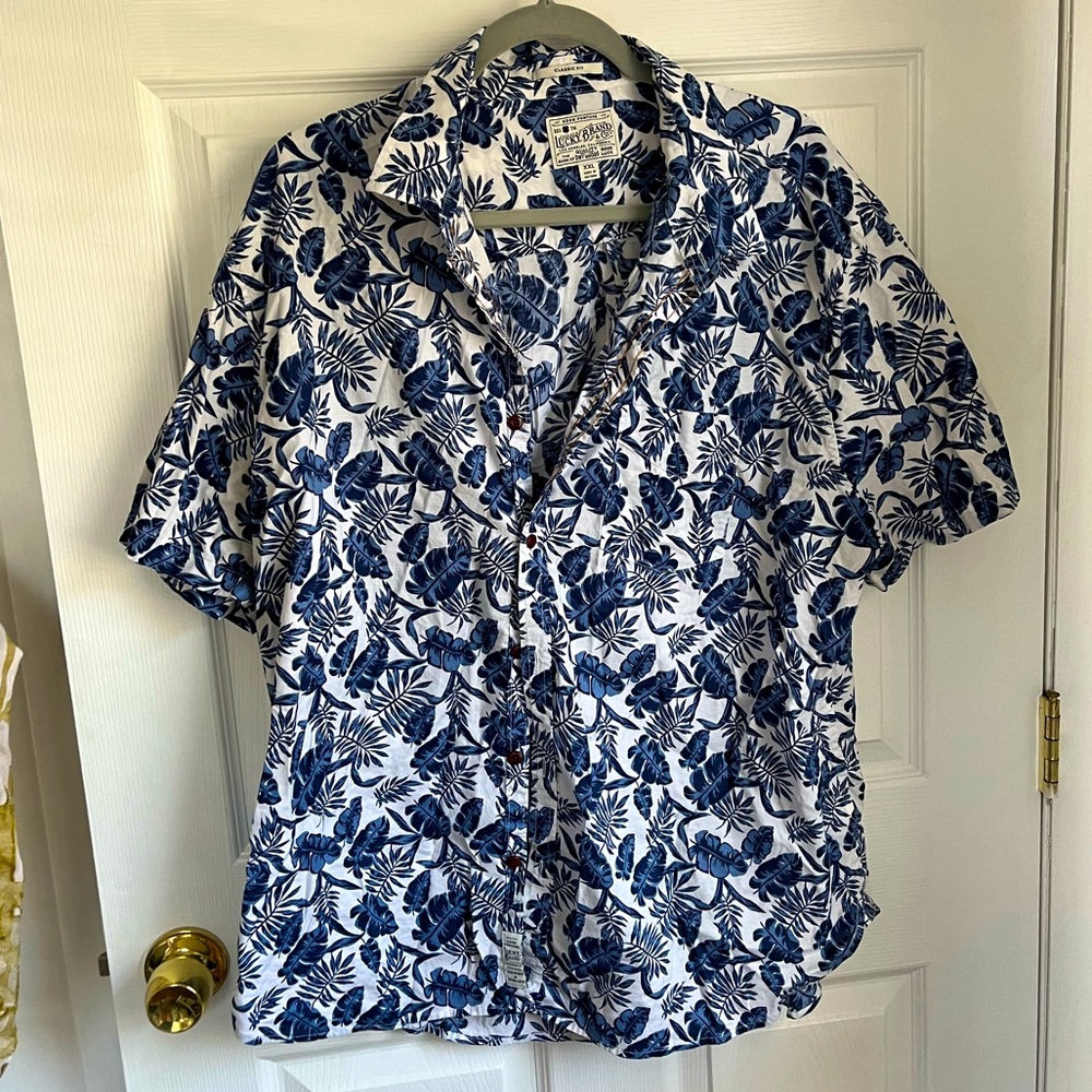 *EUC* Lucky Brand Classic Fit Button Down Short-Sleeve Shirt XXL (XL Actual)